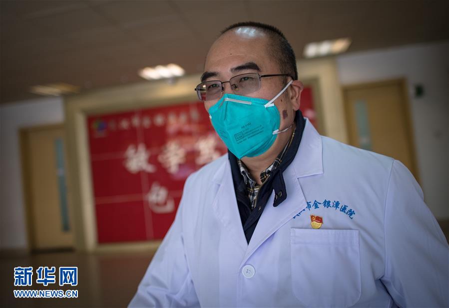 (在習近平新時代中國特色社會主義思想指引下——新時代新作為新篇章·習近平總書記關切事·圖文互動)(3)錘煉意志 輕裝上陣——黨員干部在一線磨礪閃光故事