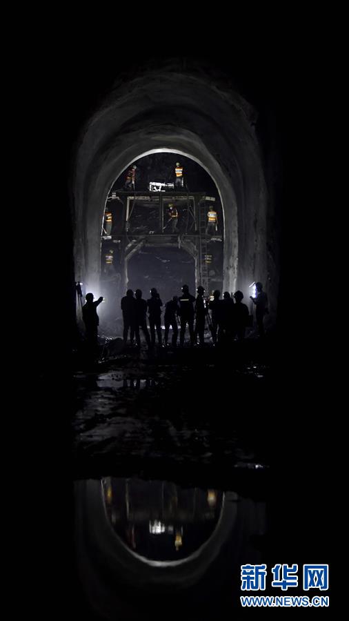 （在習近平新時代中國特色社會主義思想指引下——新時代新作為新篇章·習近平總書記關切事·圖文互動）（7）新機遇、新引擎——重大工程重大項目建設新動向觀察