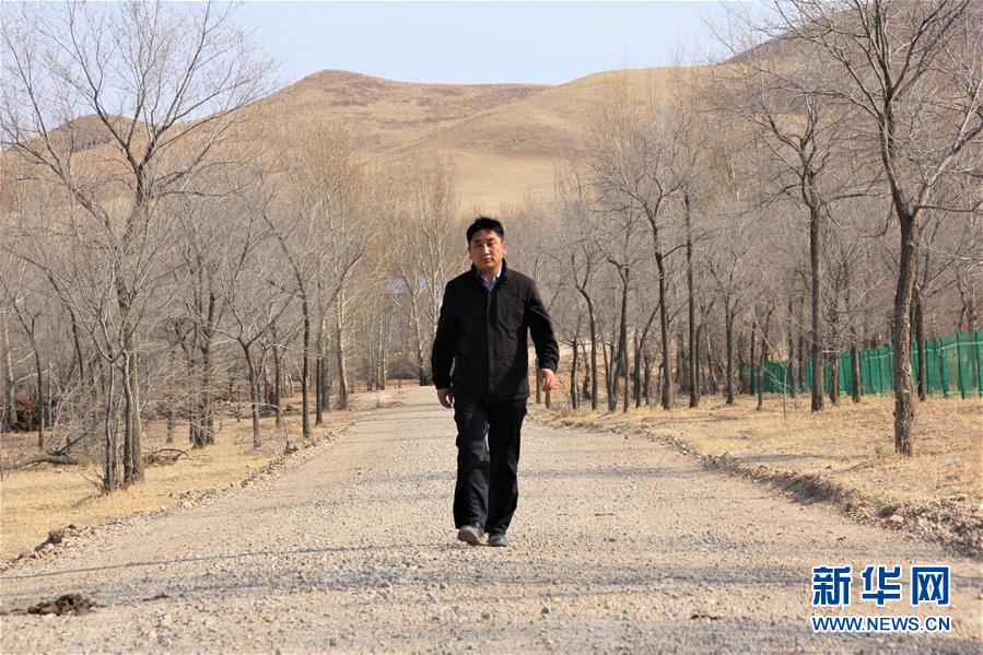 （脫貧攻堅·扶貧印記）（5）“牛書記”帶領牧民發(fā)展“牛產業(yè)”助力脫貧