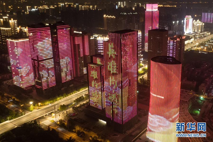 (新華全媒頭條·“抗擊疫情的中國行動”白皮書·圖文互動)(7)人民至上、生命至上的中國答卷——從白皮書看中國抗擊疫情歷程