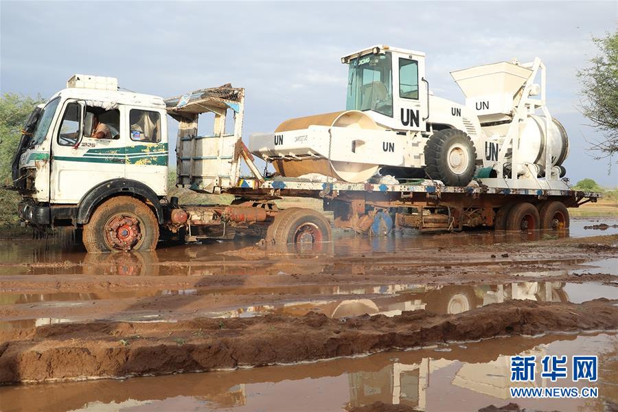 (新華全媒頭條·圖文互動(dòng))(7)崢嶸歲月30年 中國(guó)藍(lán)盔衛(wèi)和平