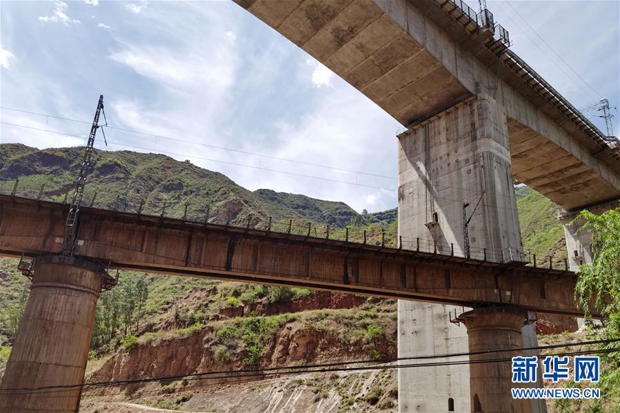 (新華全媒頭條·圖文互動)(15)自強的力量——成昆鐵路通車50年記