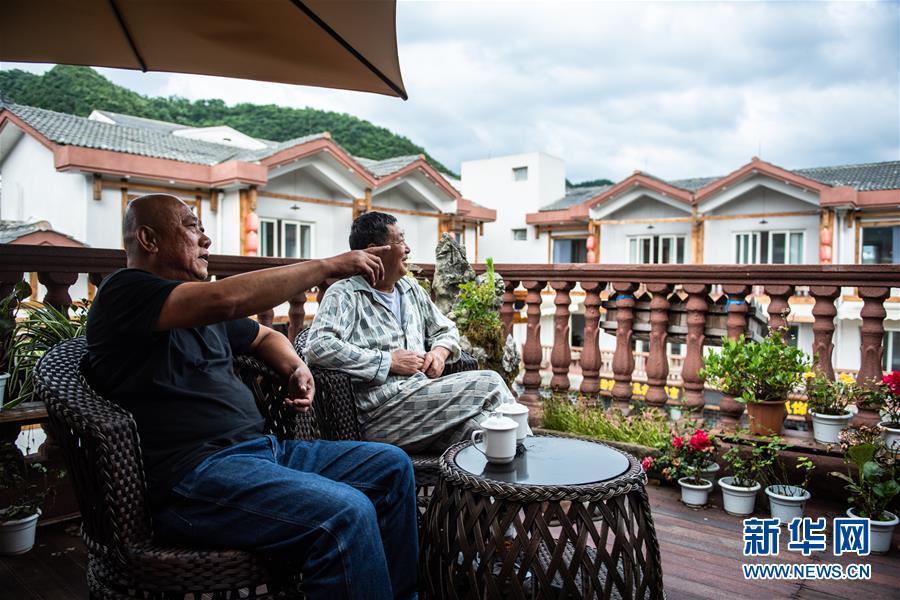 （走向我們的小康生活·圖文互動）（4）紅色圣地的“初心答卷”——革命老區遵義肝膽相照寫征程