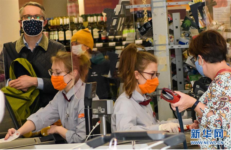 (國(guó)際·圖文互動(dòng))(1)特稿:穿越寒暑 無問西東——寫在新冠疫情構(gòu)成“國(guó)際關(guān)注的突發(fā)公共衛(wèi)生事件”半年之際