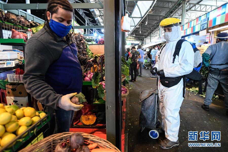 (國(guó)際·圖文互動(dòng))(5)特稿:穿越寒暑 無問西東——寫在新冠疫情構(gòu)成“國(guó)際關(guān)注的突發(fā)公共衛(wèi)生事件”半年之際