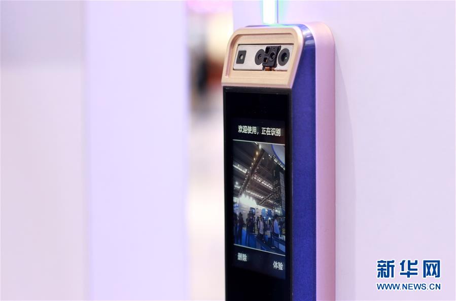 (深圳特區(qū)40年·圖文互動)(1)從“吸附器”到“發(fā)動機(jī)”——深圳厚植創(chuàng)新發(fā)展新優(yōu)勢