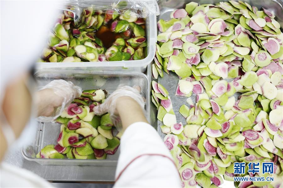 (時政)(10)黨的十九屆五中全會厲行節約反對餐飲浪費見聞