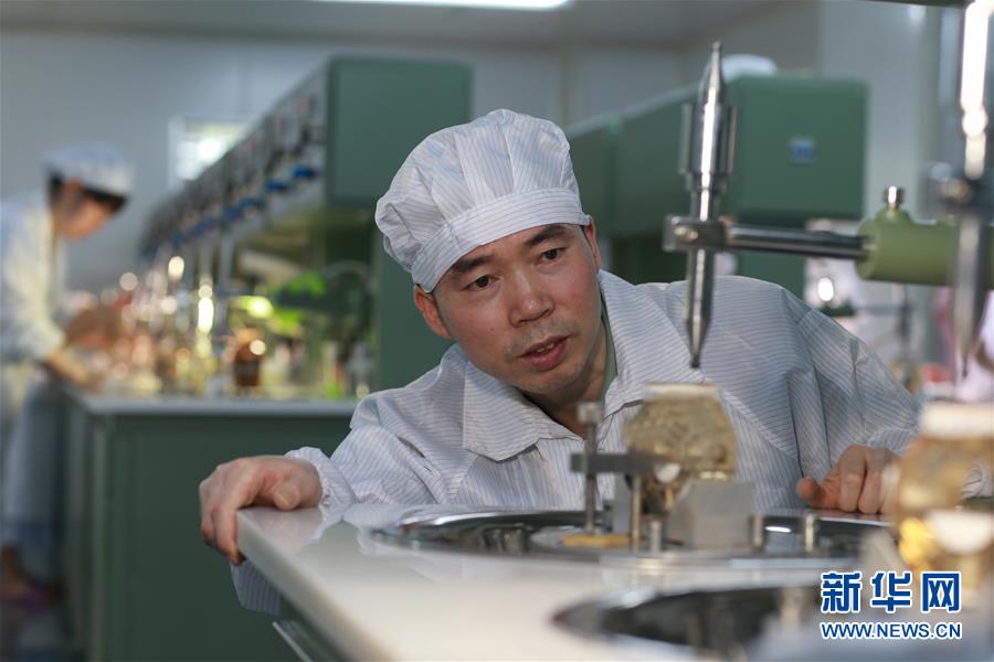 (在習(xí)近平強(qiáng)軍思想指引下·我們?cè)趹?zhàn)位報(bào)告·圖文互動(dòng))(5)向著未來(lái)戰(zhàn)場(chǎng)沖鋒——國(guó)防科技大學(xué)科研創(chuàng)新記事