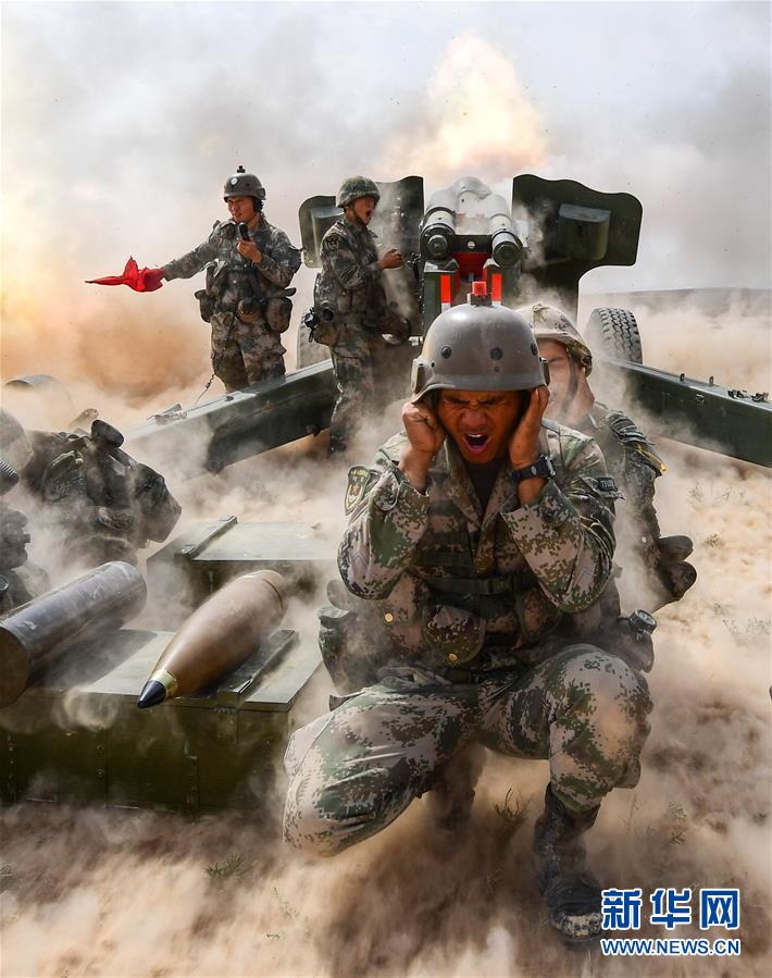 (新華全媒頭條·圖文互動)(9)沿著中國特色強軍之路闊步前進——黨中央、中央軍委領(lǐng)導(dǎo)推進國防和軍隊建設(shè)70年紀實