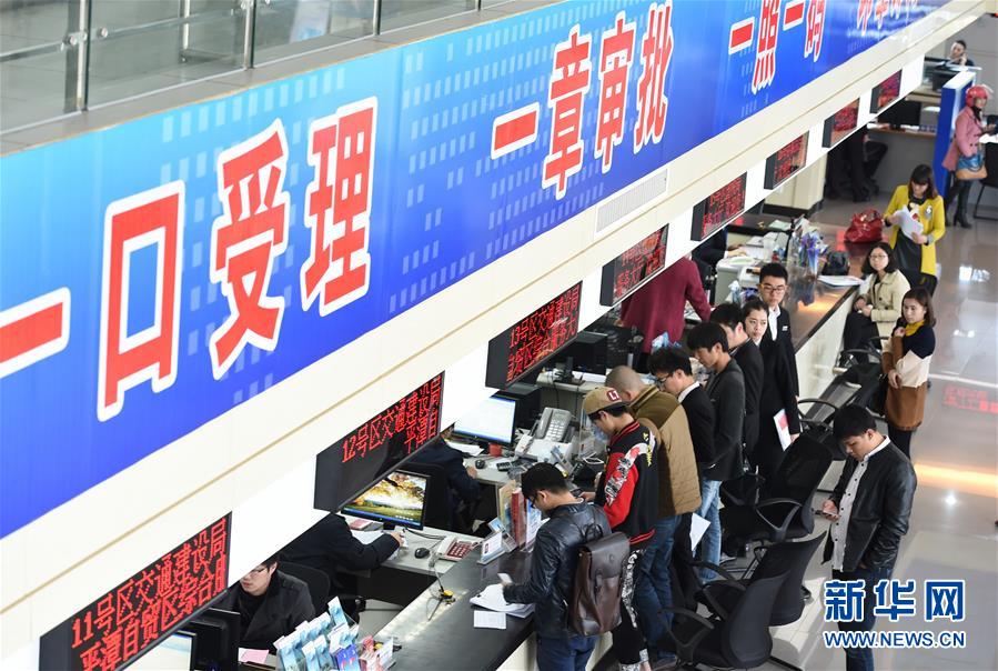 (新華全媒頭條·圖文互動)(2)開啟法治中國新時代——以習近平同志為核心的黨中央推進全面依法治國紀實