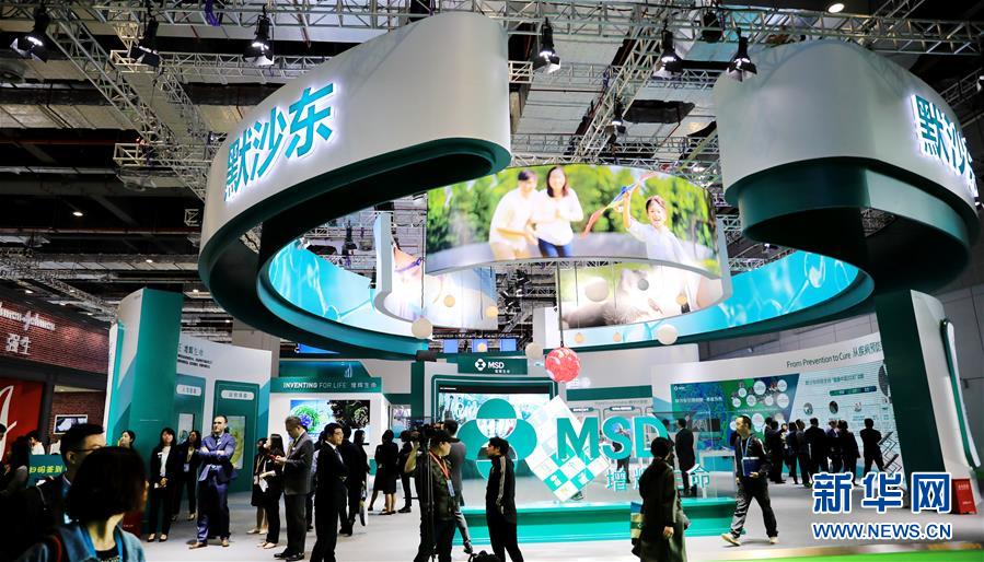 (在習(xí)近平新時(shí)代中國(guó)特色社會(huì)主義思想指引下——新時(shí)代新作為新篇章·總書記關(guān)切開放事·圖文互動(dòng))(1)中國(guó)市場(chǎng)這么大這么開放,我們一定要深耕——來自進(jìn)博會(huì)參展外商的故事