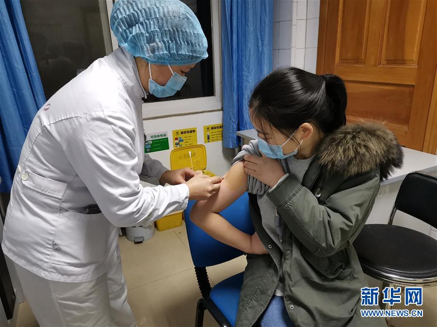 (在習(xí)近平新時(shí)代中國(guó)特色社會(huì)主義思想指引下——新時(shí)代新作為新篇章·習(xí)近平總書(shū)記關(guān)切事·圖文互動(dòng))(3)點(diǎn)亮希望 驅(qū)魔救人——全國(guó)醫(yī)護(hù)人員馳援湖北的故事