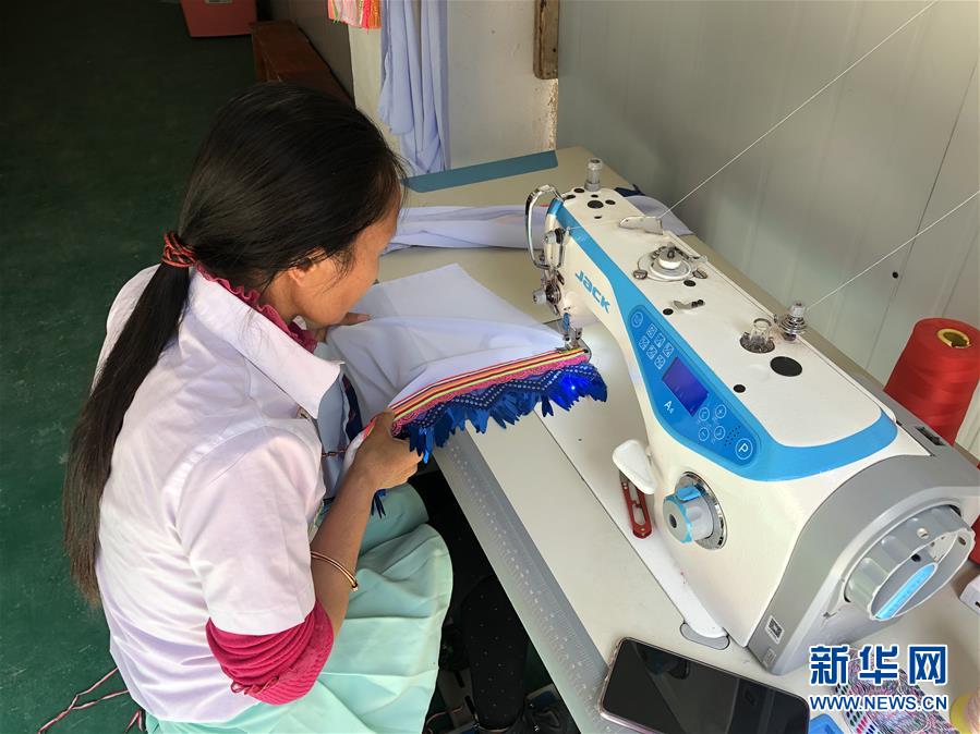 (新華全媒頭條·圖文互動)(9)春天里的5個“戰貧”瞬間——習近平總書記關于脫貧攻堅決策部署指引攻克最后的深貧堡壘