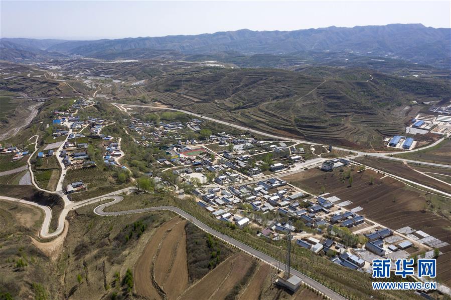 （新華全媒頭條·圖文互動）（4）初夏，循著總書記的腳步探訪產業扶貧新事