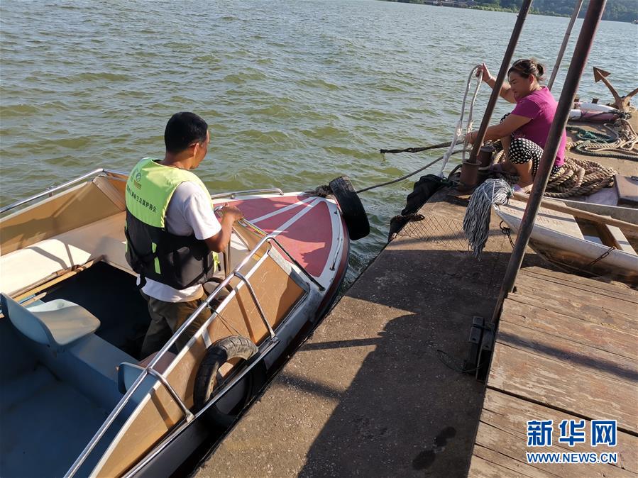 (總書記推動的改革身邊事·生態文明改革篇·圖文互動)(1)特寫:從“捕魚人”到“護魚人”——長江漁民上岸后的新生活