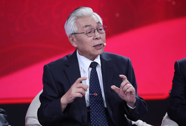 月亮離地球最近，是到達各個遙遠天體的一個‘轉運站’。