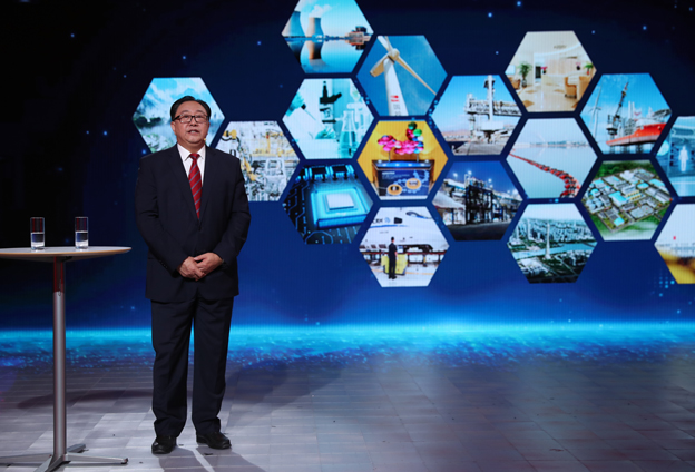 通過轉(zhuǎn)型，使我們的投資更多地滿足國家戰(zhàn)略的需要，真正做到“為國而投”