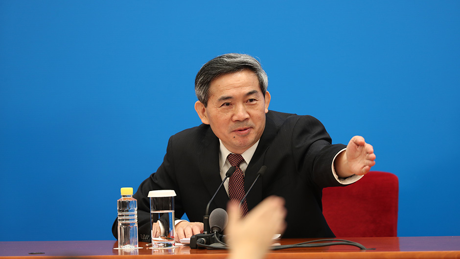 新聞發布會主持人何紹仁