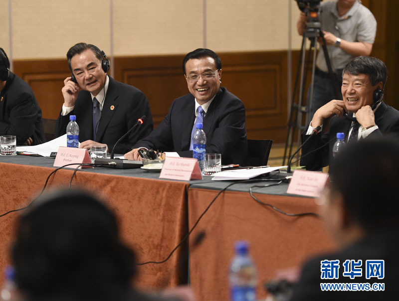  5月6日，國務院總理李克強在埃塞俄比亞首都亞的斯亞貝巴出席中非經貿人文座談會。 新華社記者 李學仁 攝 