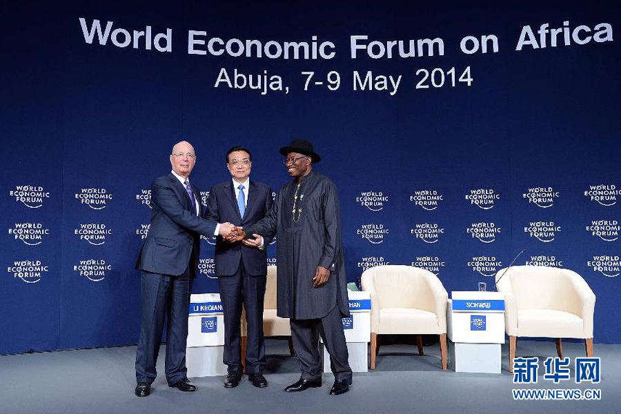 5月8日,國務院總理李克強在阿布賈出席第24屆世界經(jīng)濟論壇非洲峰會全會,發(fā)表題為《共同推動非洲發(fā)展邁上新臺階》的特別致辭。 新華社記者李濤 攝 5月8日,國務院總理李克強在阿布賈出席第24屆世界經(jīng)濟論壇非洲峰會全會,發(fā)表題為《共同推動非洲發(fā)展邁上新臺階》的特別致辭。 新華社記者李濤 攝