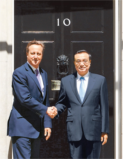 6月17日，國(guó)務(wù)院總理李克強(qiáng)在倫敦唐寧街10號(hào)首相府同英國(guó)首相卡梅倫舉行中英總理年度會(huì)晤。新華社記者 李 濤攝 