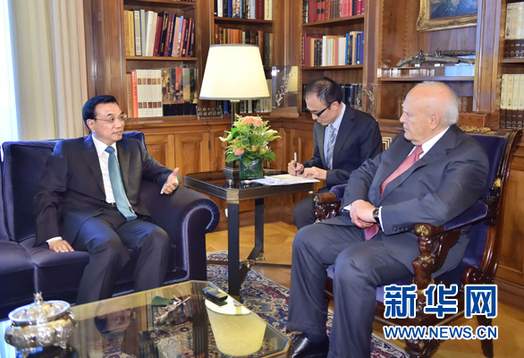 6月20日，國務院總理李克強在雅典總統府會見希臘總統帕普利亞斯。 新華社記者 李濤 攝