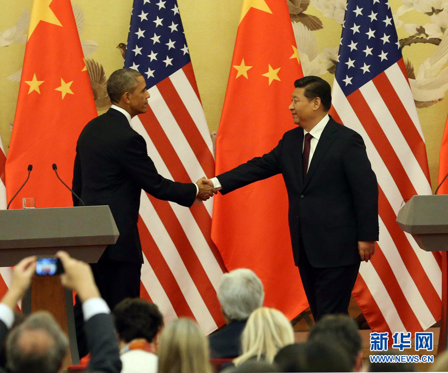 11月12日，國家主席習近平在北京人民大會堂與來訪的美國總統奧巴馬舉行會談后，共同會見記者。 新華社記者 劉衛兵 攝