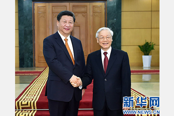 11月5日，中共中央總書記、國(guó)家主席習(xí)近平在河內(nèi)同越共中央總書記阮富仲舉行會(huì)談。 新華社記者李濤攝