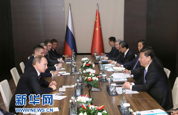 11月15日，國家主席習近平在土耳其安塔利亞會見俄羅斯總統普京。 新華社記者馬占成攝