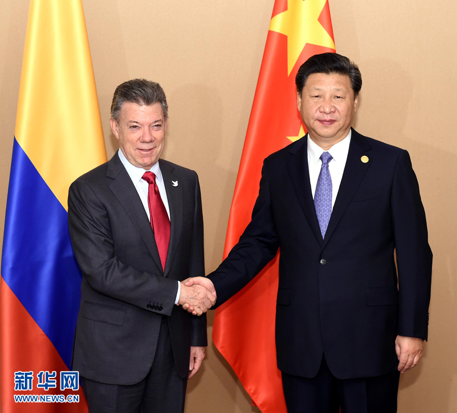 11月18日,國(guó)家主席習(xí)近平在菲律賓馬尼拉會(huì)見哥倫比亞總統(tǒng)桑托斯。 新華社記者 饒愛民 攝 11月18日,國(guó)家主席習(xí)近平在菲律賓馬尼拉會(huì)見哥倫比亞總統(tǒng)桑托斯。 新華社記者 饒愛民 攝