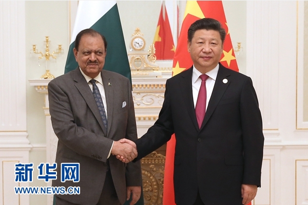 6月23日，國家主席習(xí)近平在塔什干會見巴基斯坦總統(tǒng)侯賽因。新華社記者馬占成攝