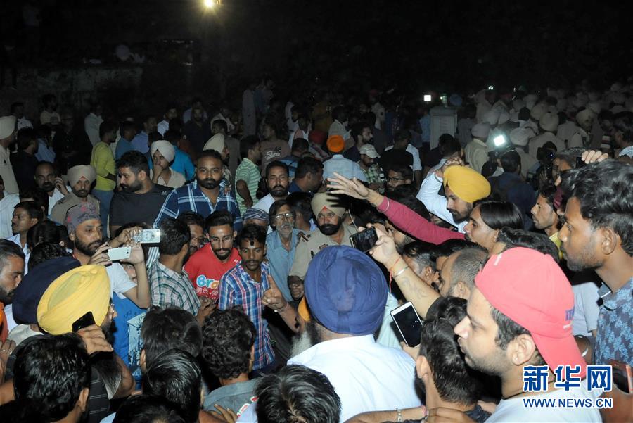 （國際）（1）印度發生列車撞人事故　造成至少50人喪生