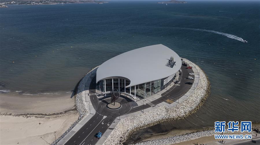 (新華全媒頭條·圖文互動)(2)特稿:深化周邊友好 共促亞太繁榮——寫在習(xí)近平主席出席亞太經(jīng)合組織第二十六次領(lǐng)導(dǎo)人非正式會議,對巴布亞新幾內(nèi)亞、文萊和菲律賓進(jìn)行國事訪問并在巴新同建交太平洋島國領(lǐng)導(dǎo)人會晤之際