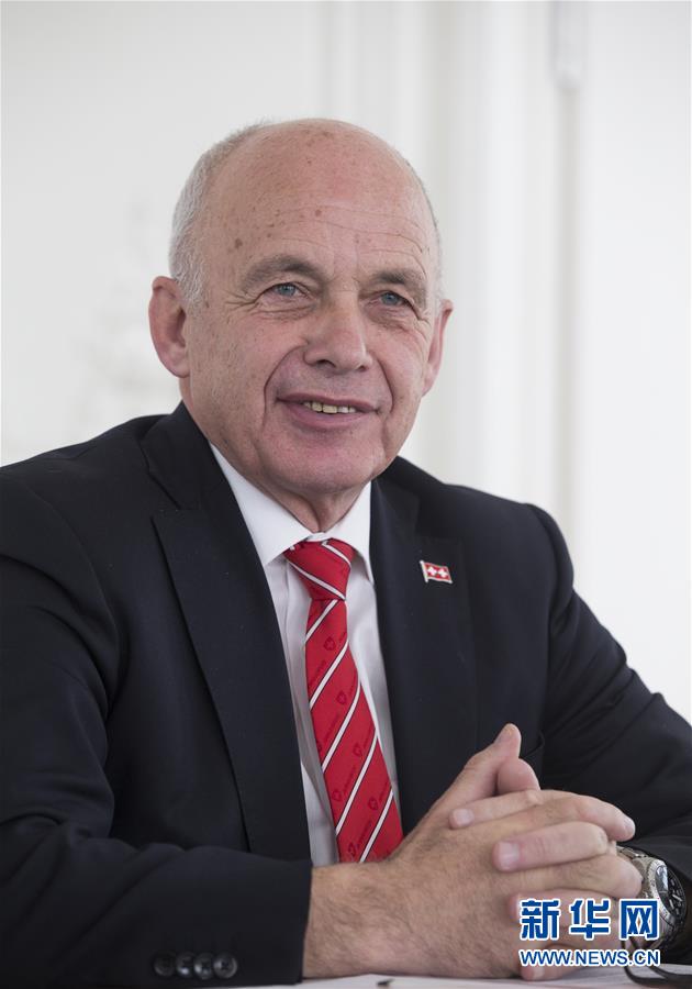 (國際·“一帶一路”高峰論壇·圖文互動)(1)高端訪談:“一帶一路”倡議將為全球經濟發(fā)展和民眾福祉帶來益處——訪瑞士聯(lián)邦主席毛雷爾