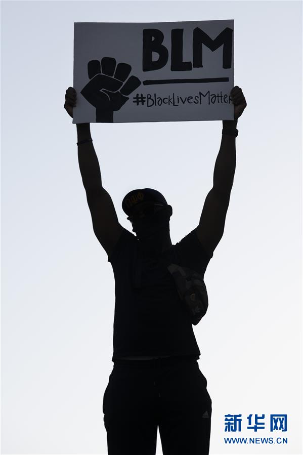 (國際)(7)美國華盛頓:抗議警察暴力執法活動持續
