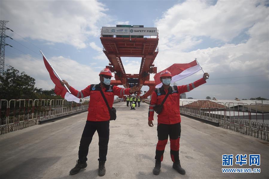 (國際·圖文互動)(7)雅萬高鐵全線開始持續架梁