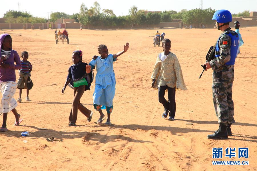 (維和白皮書(shū)·圖文互動(dòng))(5)我們?yōu)楹推蕉鴣?lái)——中國(guó)維和官兵代表訪(fǎng)談錄