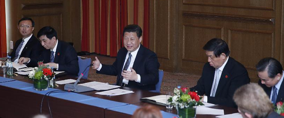 習近平同德國漢學家、孔子學院教師代表和學習漢語的學生代表座談